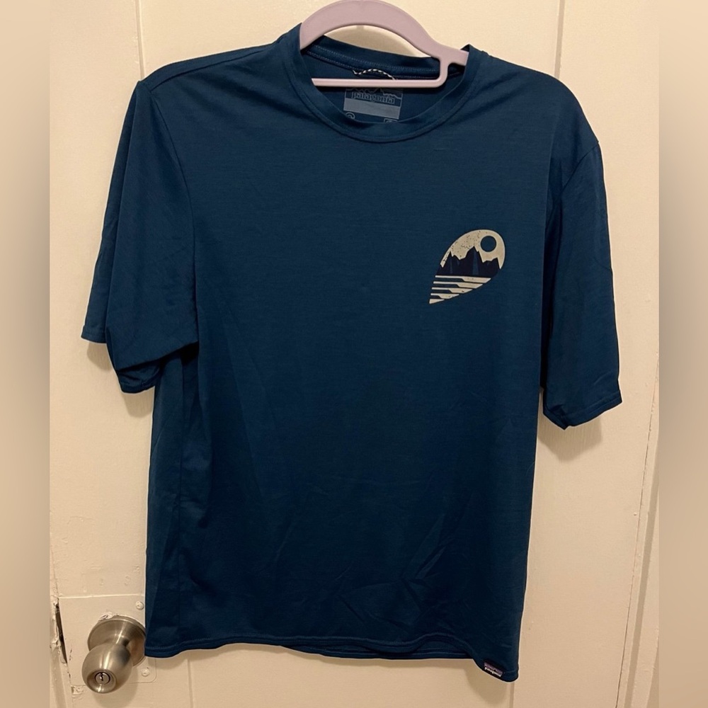 Men’s Patagonia Capilene Graphic Shirt size S